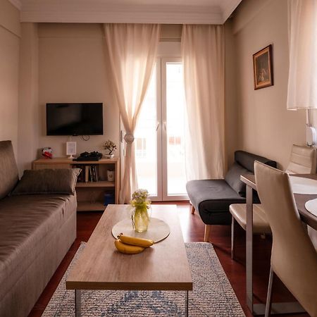 Emi'S Beach Apartment Nea Kallikrateia Екстер'єр фото
