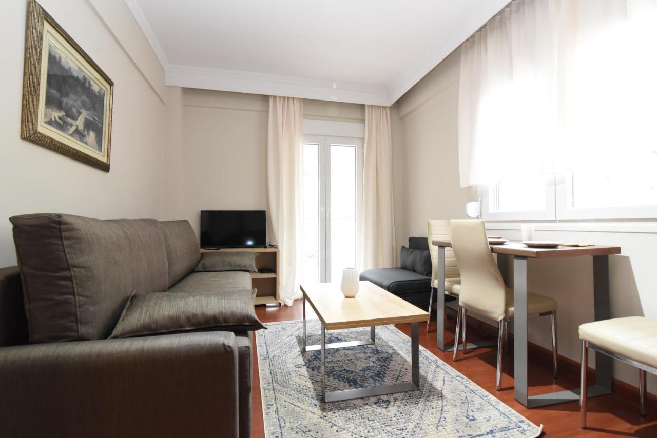 Emi'S Beach Apartment Nea Kallikrateia Екстер'єр фото