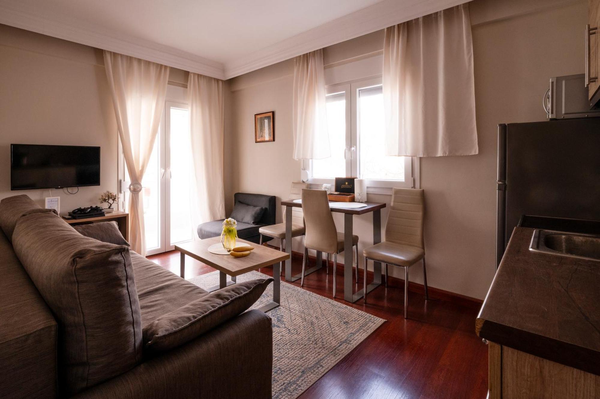 Emi'S Beach Apartment Nea Kallikrateia Екстер'єр фото